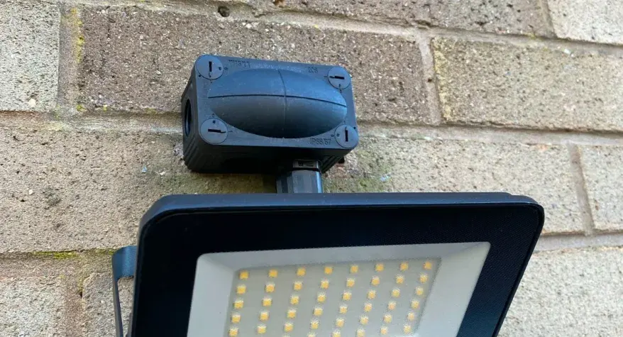 Replacement Outdoor Lights in Shrewsbury – Brighten Up Your Home Safely